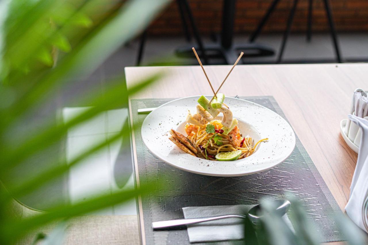 Parkside Gayo Petro Hotel Takengon ภายนอก รูปภาพ