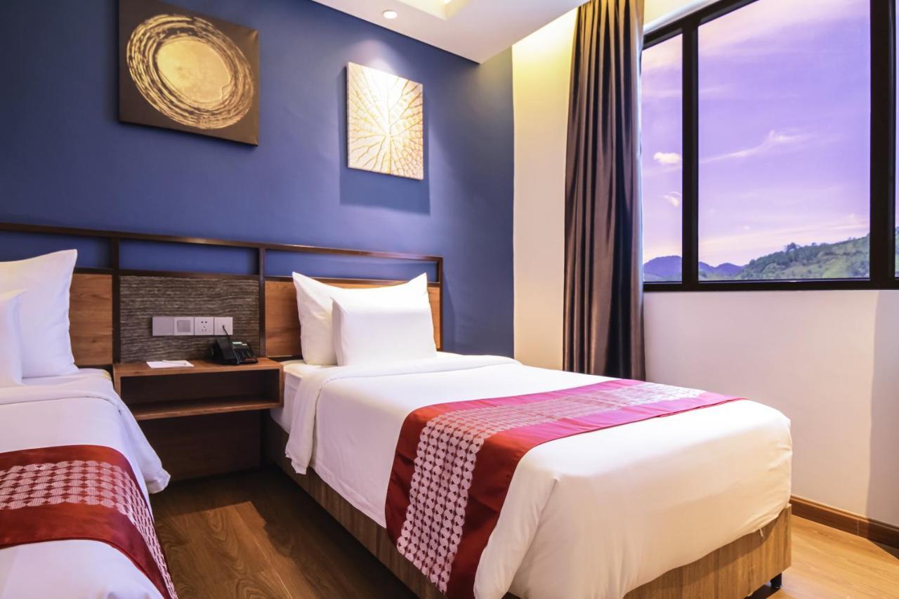 Parkside Gayo Petro Hotel Takengon ภายนอก รูปภาพ