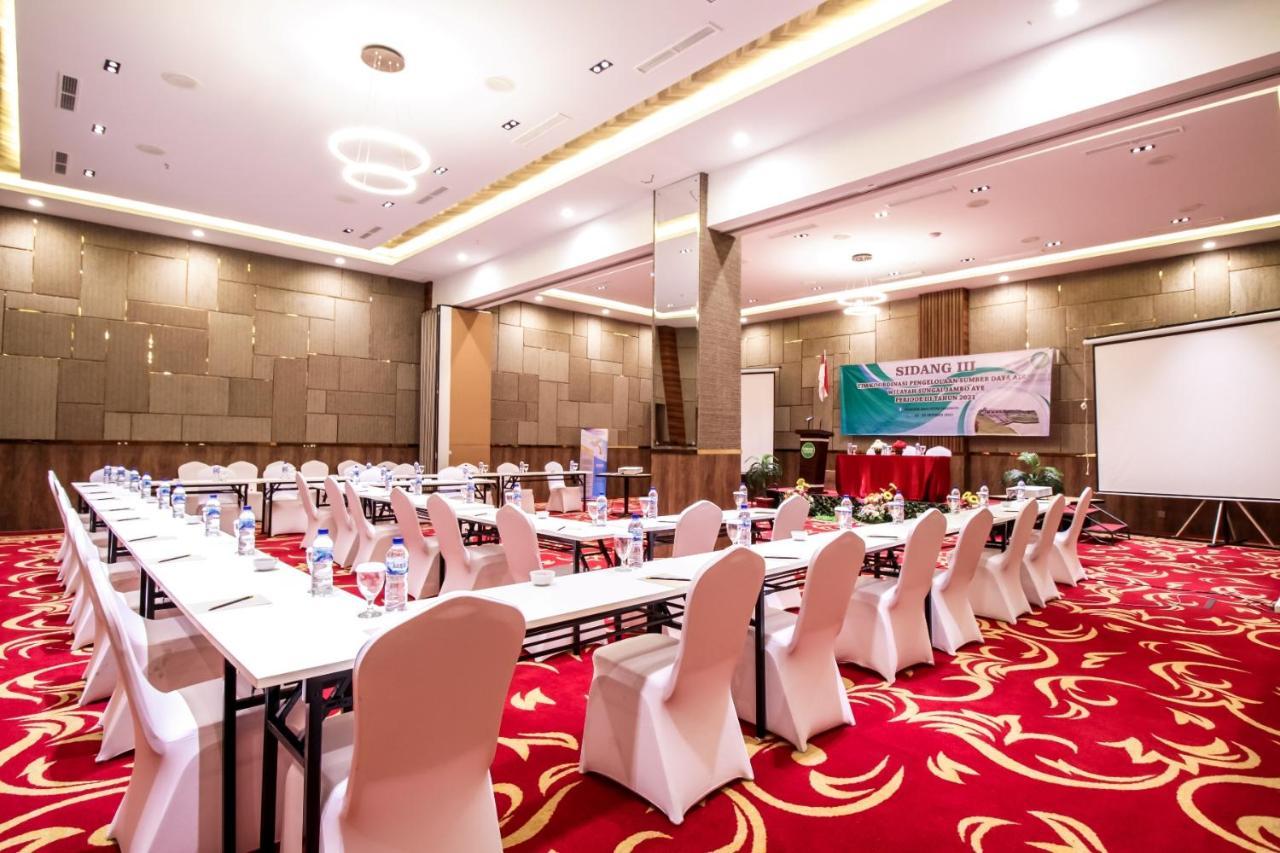 Parkside Gayo Petro Hotel Takengon ภายนอก รูปภาพ