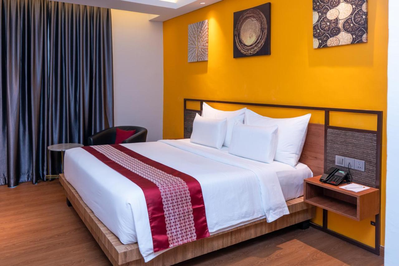 Parkside Gayo Petro Hotel Takengon ภายนอก รูปภาพ