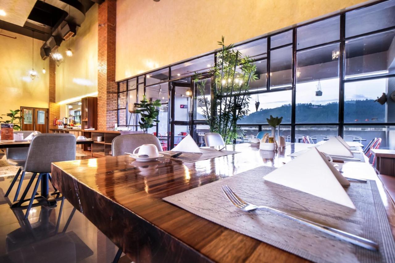 Parkside Gayo Petro Hotel Takengon ภายนอก รูปภาพ