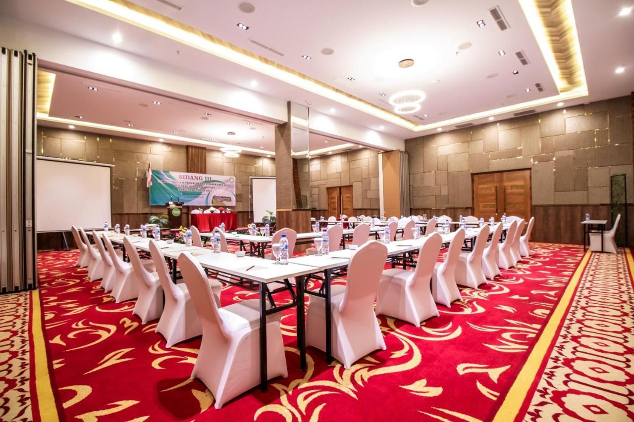 Parkside Gayo Petro Hotel Takengon ภายนอก รูปภาพ